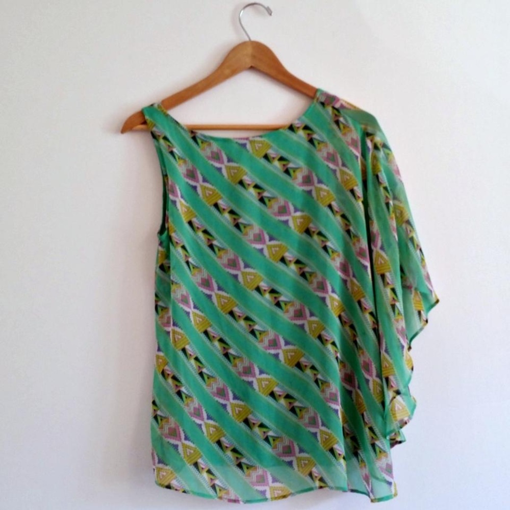 Gianni Bini Tribal Print Top